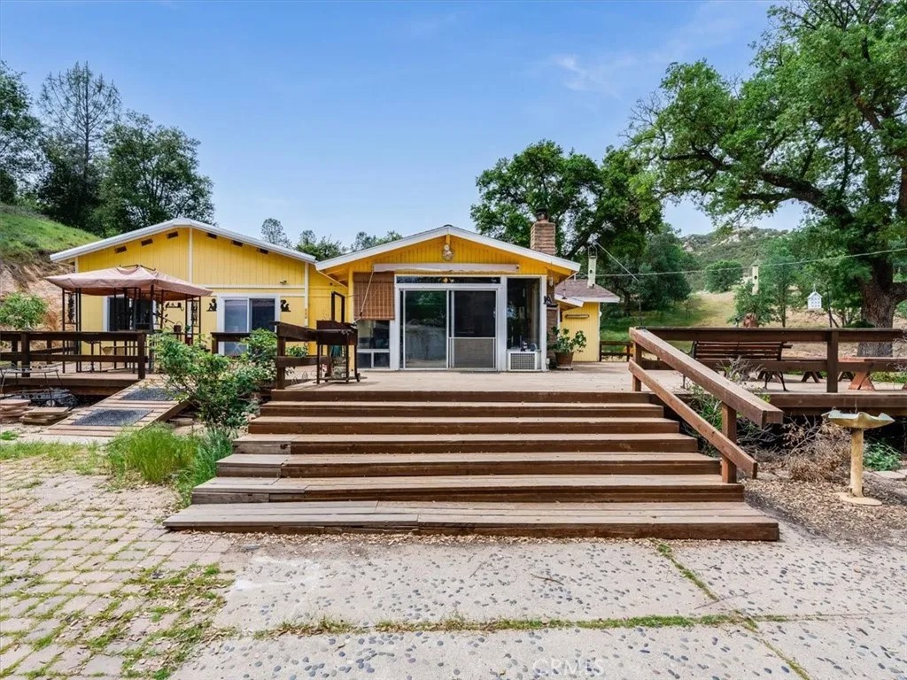 1535 Parkhill Road