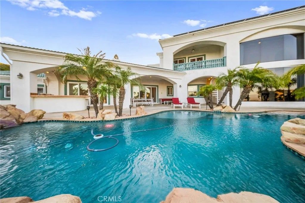 Photo of 37626 Via Majorca, Murrieta, CA 92562 (MLS # SW25237623)