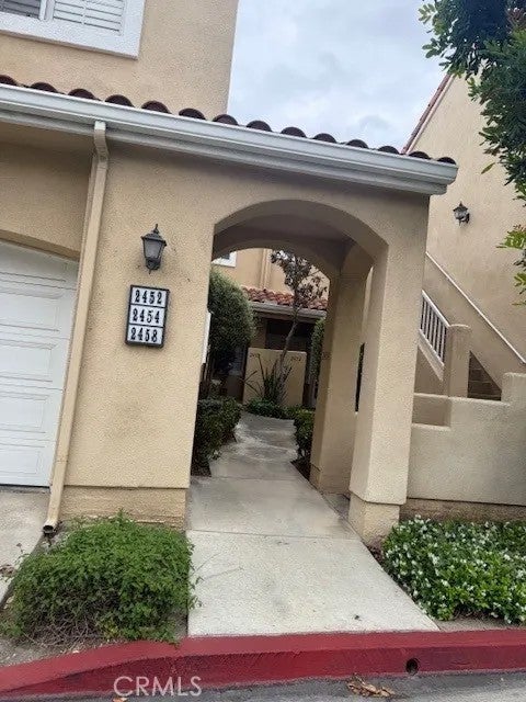 2452 Paseo Circulo