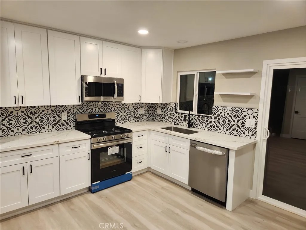 24650 Myrna