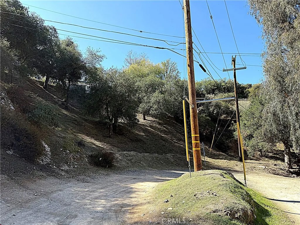 0 High Cliff Trail