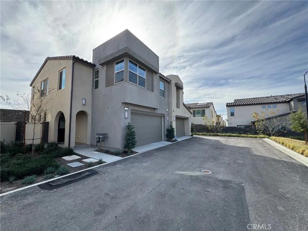 Photo of 15959 Sparrow Court, Fontana, CA 92336 (MLS # IV25267778)