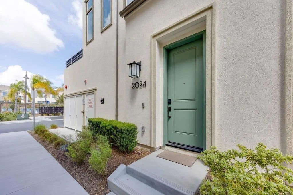 Photo of 2024 Via Roma, Chula Vista, CA 91913 (MLS # PTP2602629)