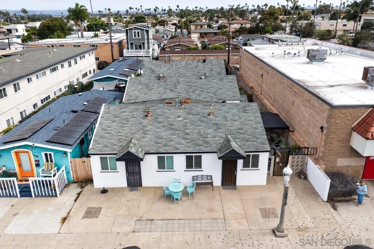 4918 Santa Monica Ave