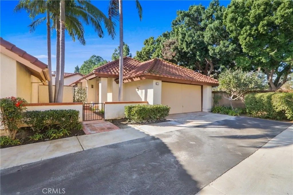 Photo of 22 Fabriano, Irvine, CA 92620 (MLS # OC25279064)