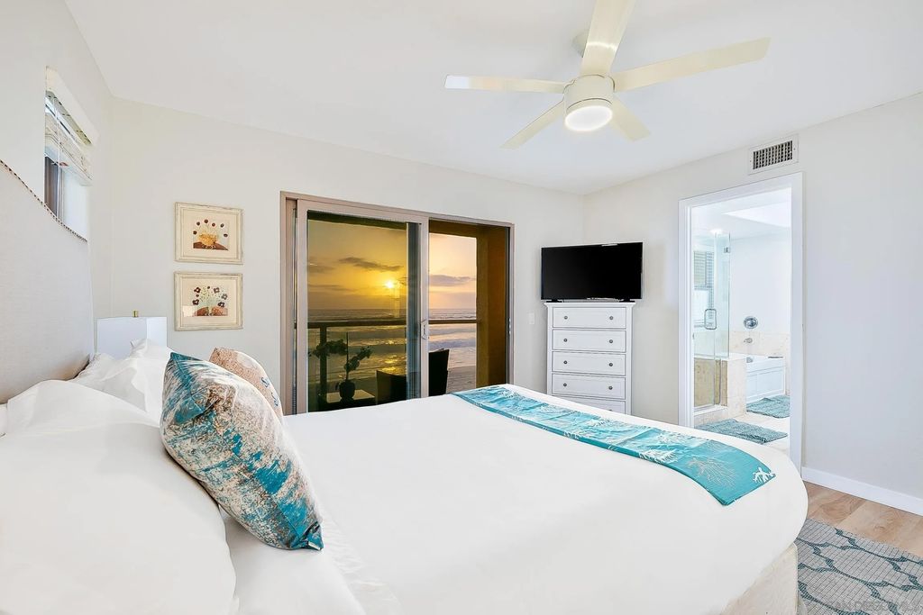 Photo of 3537 Ocean Front Walk, San Diego, CA 92109 (MLS # 260002667)