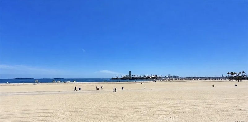 1140 E Ocean Boulevard 136