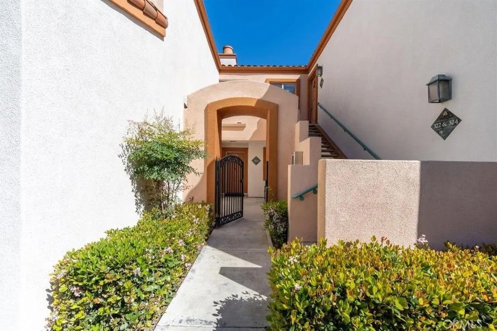 Photo of 320 Villa Point, Newport Beach, CA 92660 (MLS # NP26042469)