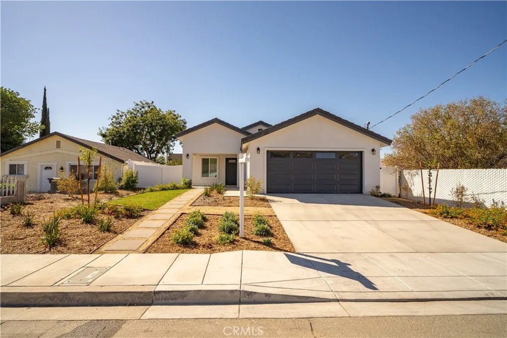 Photo of 336 E Mead ST, San Jacinto, CA 92583 (MLS # CV26206014)