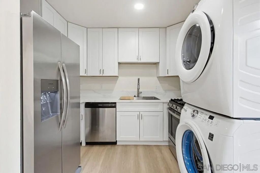 Photo of 1913 San Elijo Ave, Cardiff By The Sea, CA 92007 (MLS # 260004189)