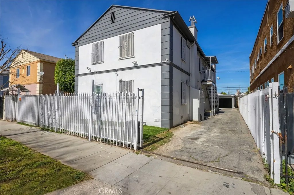 313 W Magnolia