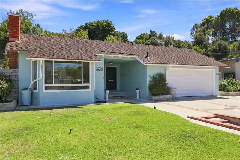 2080 Avenida Feliciano