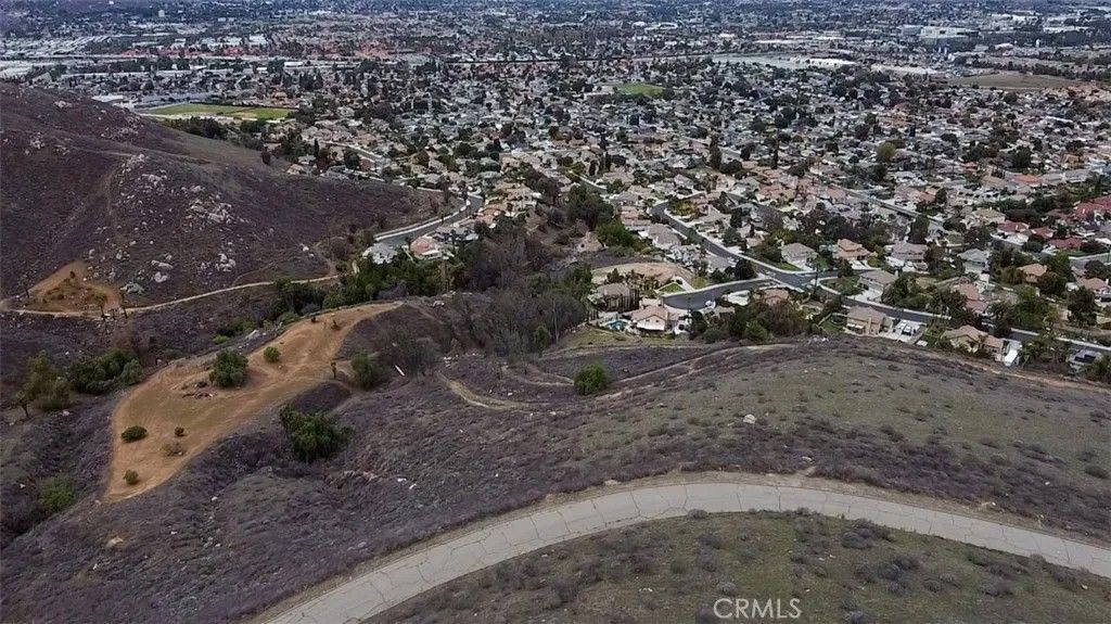 Photo of 0 Summer Springs, Riverside, CA 92503 (MLS # CV25269454)