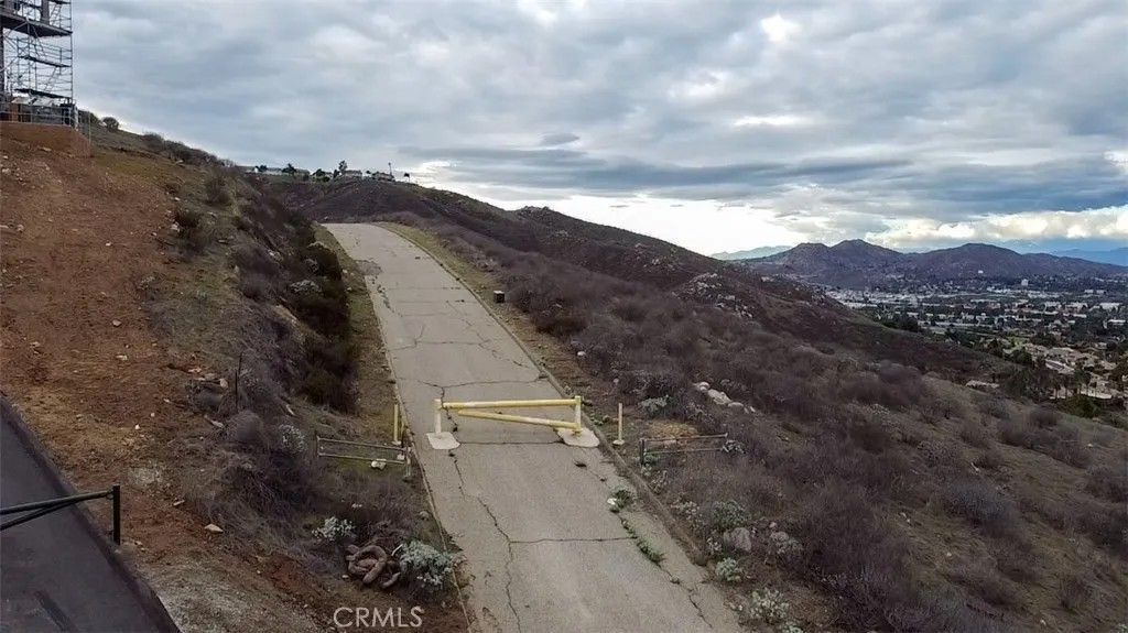 Photo of 0 Summer Springs, Riverside, CA 92503 (MLS # CV25269454)