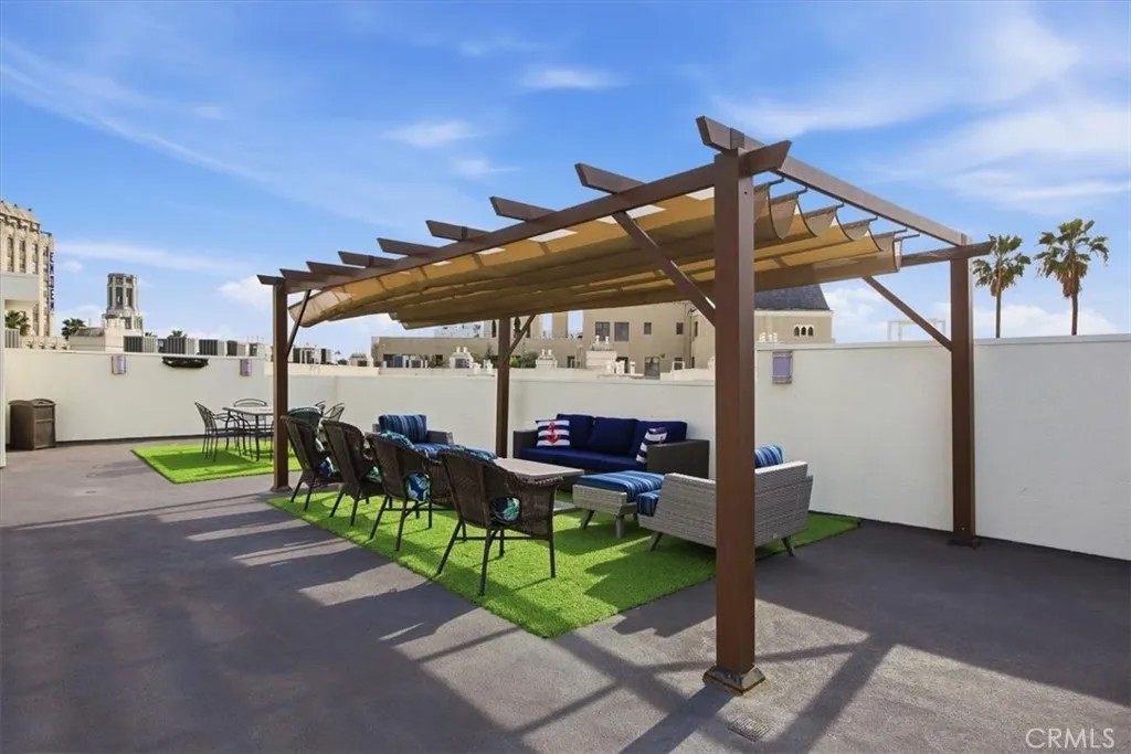 620 S Gramercy Place 130