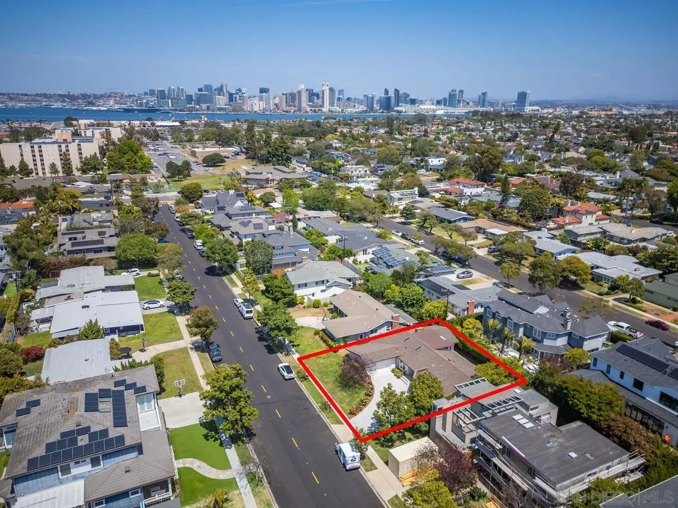 Coronado, California 92118, United States, 3 Bedrooms Bedrooms, ,4 BathroomsBathrooms,Residential,Pending,118073