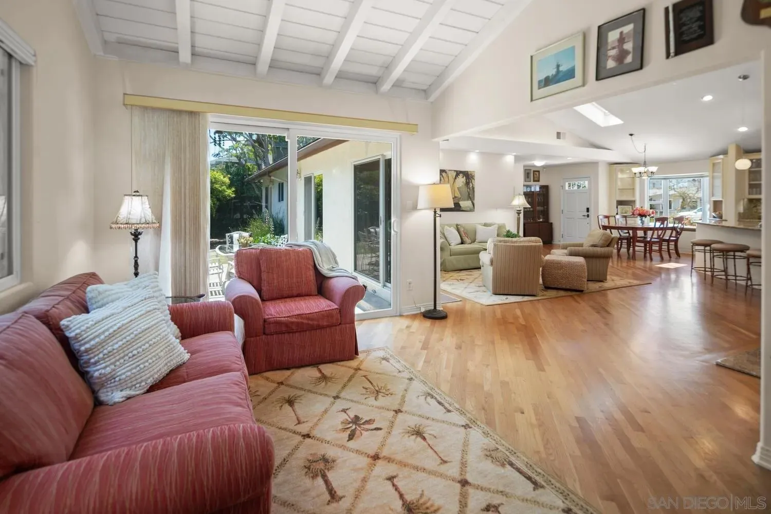 Coronado, California 92118, United States, 3 Bedrooms Bedrooms, ,4 BathroomsBathrooms,Residential,Pending,118073