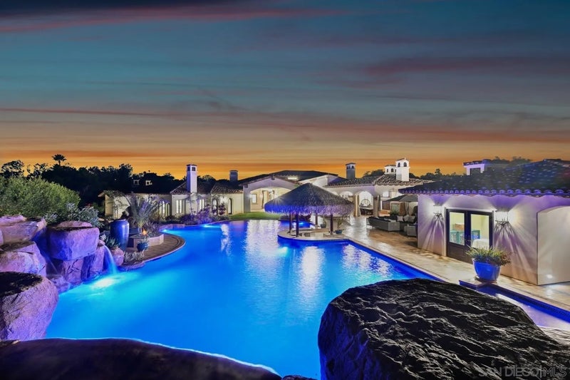 7029 Las Colinas