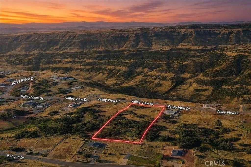 272 Valley View