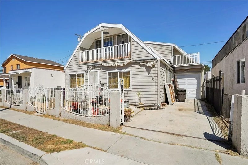 1211 E Leigh Court
