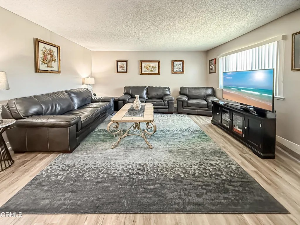 611 Avenida Del Platino