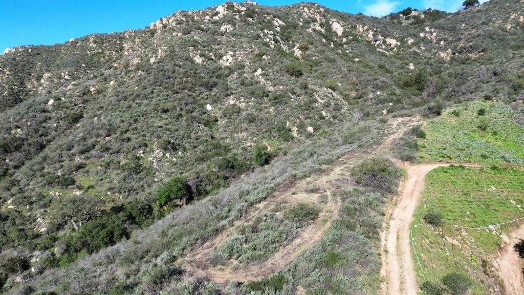 Photo of De Luz Murrieta, Fallbrook, CA 92028 (MLS # NDP2600299)