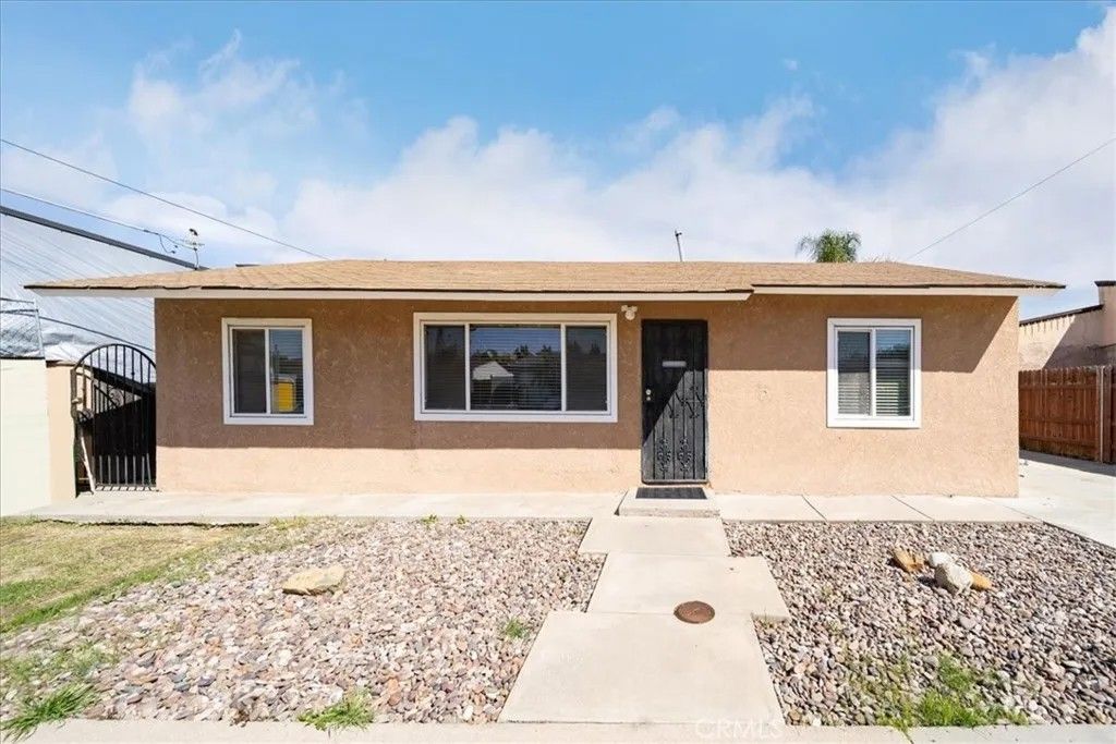 Photo of 811 Jacumba St, San Diego, CA 92114 (MLS # SW26042647)