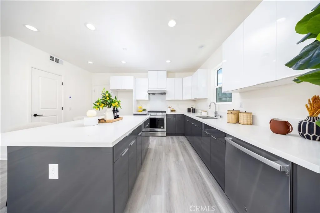 1371 Point Loma Place