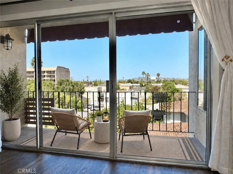 372 Carroll Park East 406