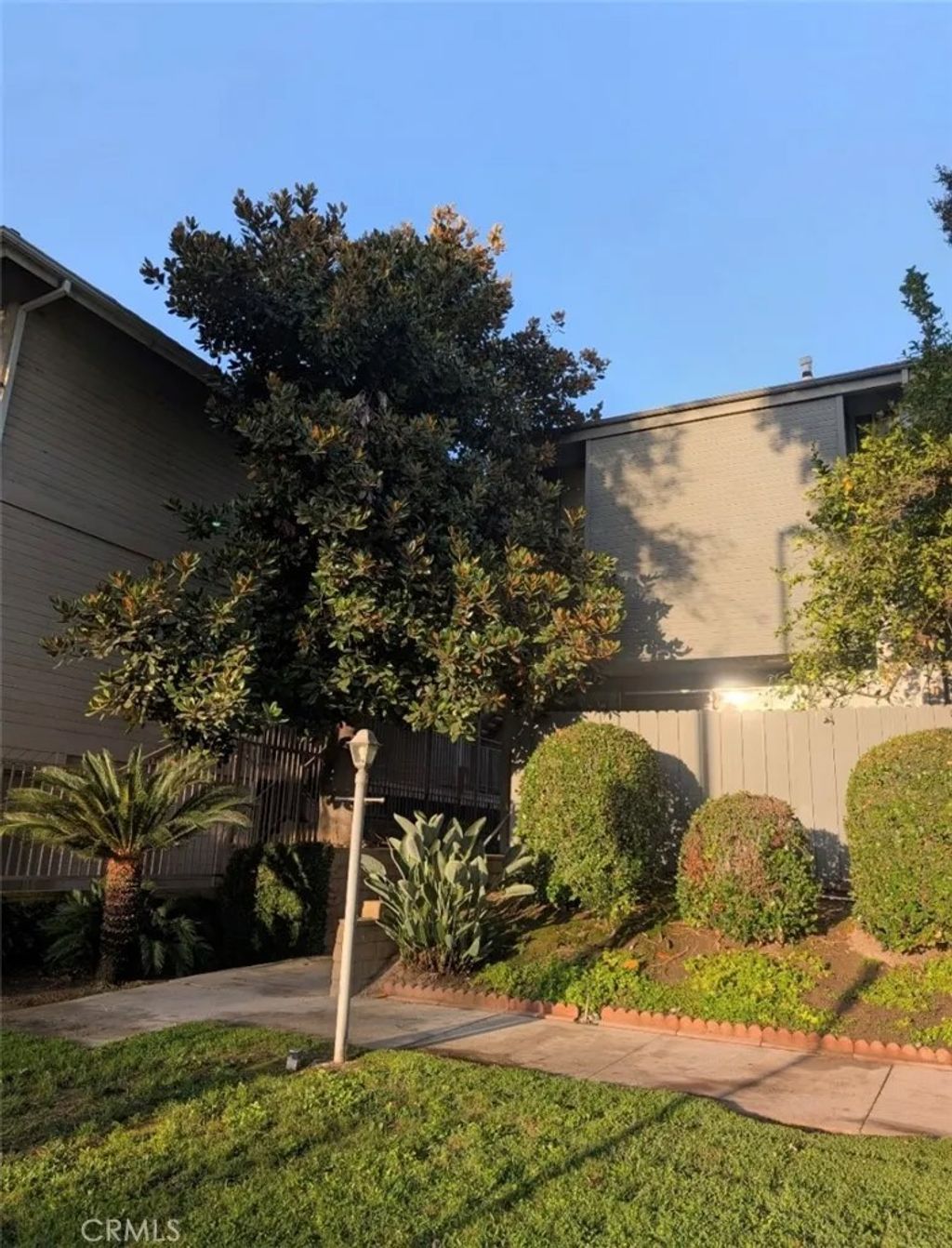 Photo of 4325 Whitsett, Studio City, CA 91604 (MLS # SR26012896)