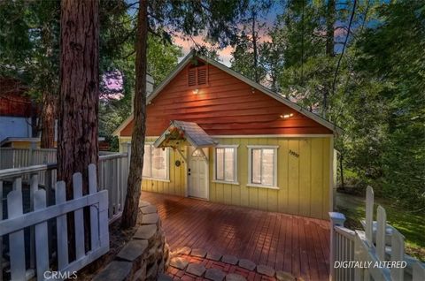 Photo of 23938 Park Ln, Crestline, CA 92325 (MLS # IG26094983)