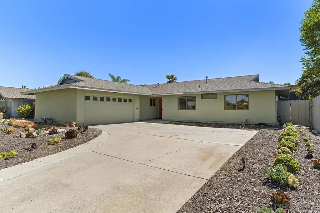 Photo of 2939 Governor Drive, San Diego, CA 92122 (MLS # 260006201)