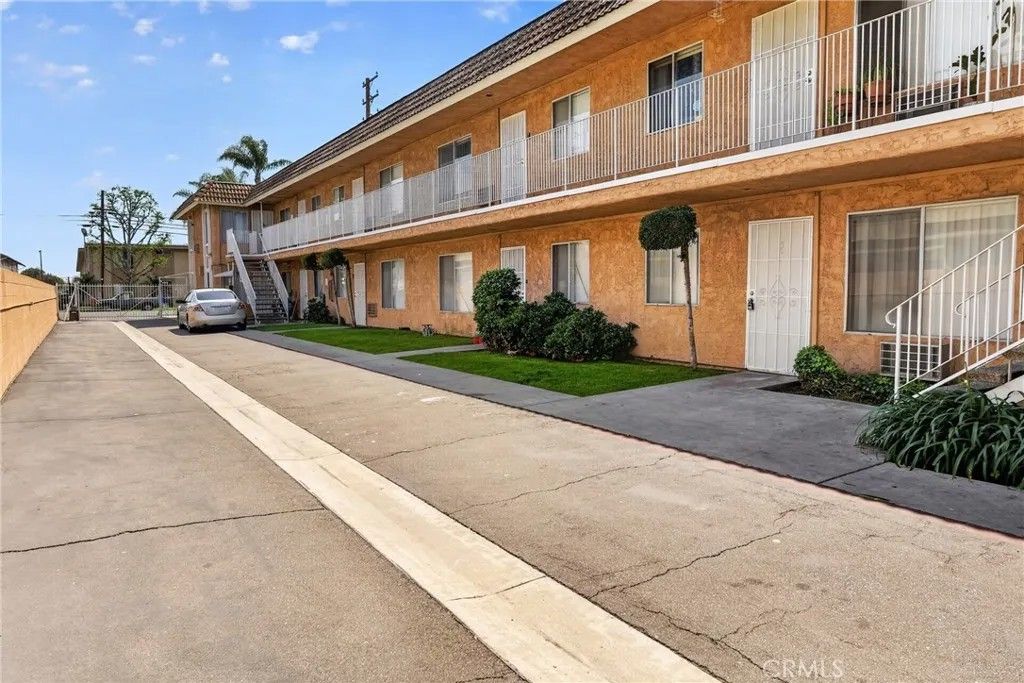 Photo of 16205 Cornuta Ave #5, Bellflower, CA 90706 (MLS # OC26078333)