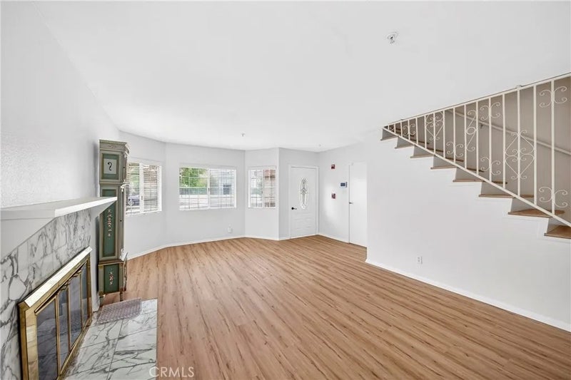 2033 W 231st