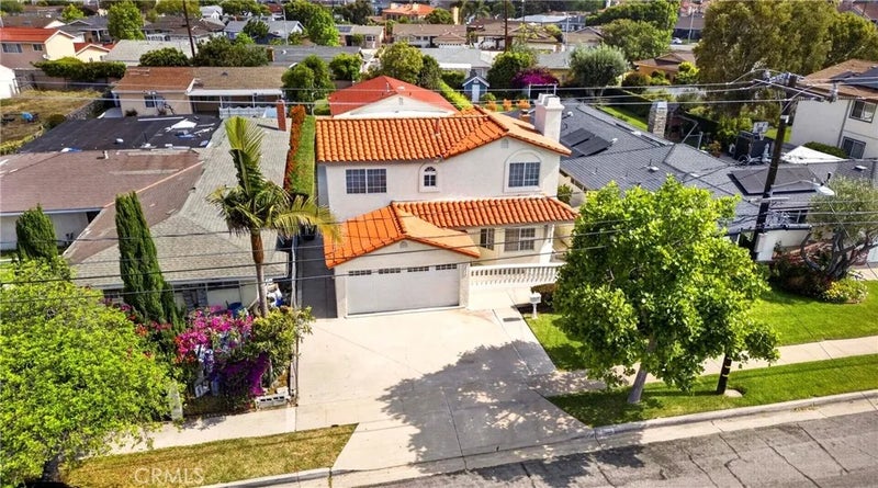 2033 W 231st