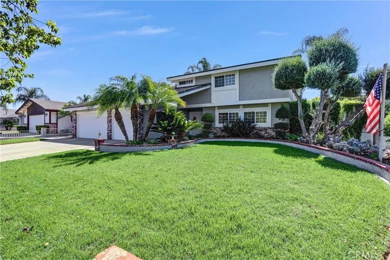 1027 Country Club