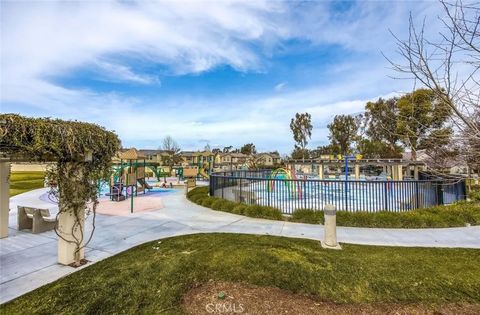 Tiny photo for 83 Briarglen #21, Irvine, CA 92614 (MLS # OC25247631)