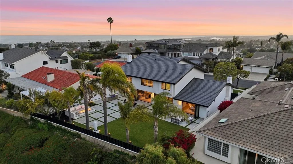 6 Monterey Circle