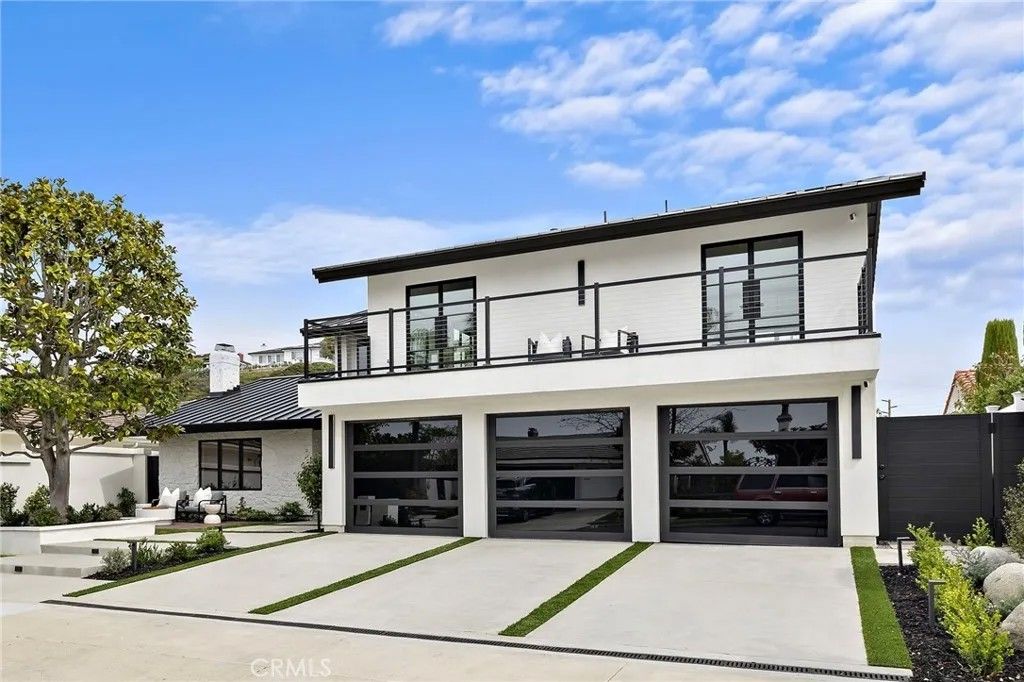 Photo of 6 Monterey Circle, Corona Del Mar, CA 92625 (MLS # OC26068868)