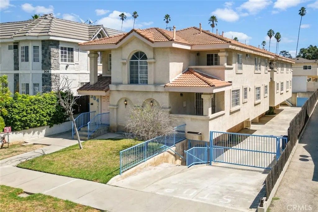 Photo of 304 N Marguerita Avenue #C, Alhambra, CA 91801 (MLS # AR25279661)