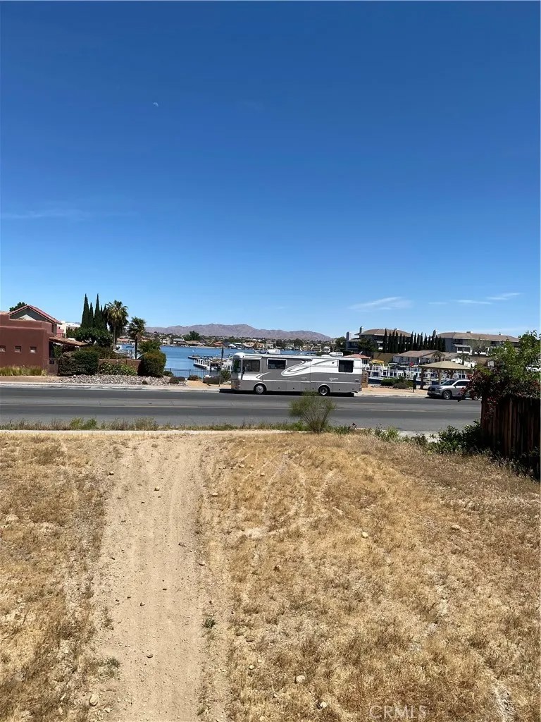 13370 Spring Valley