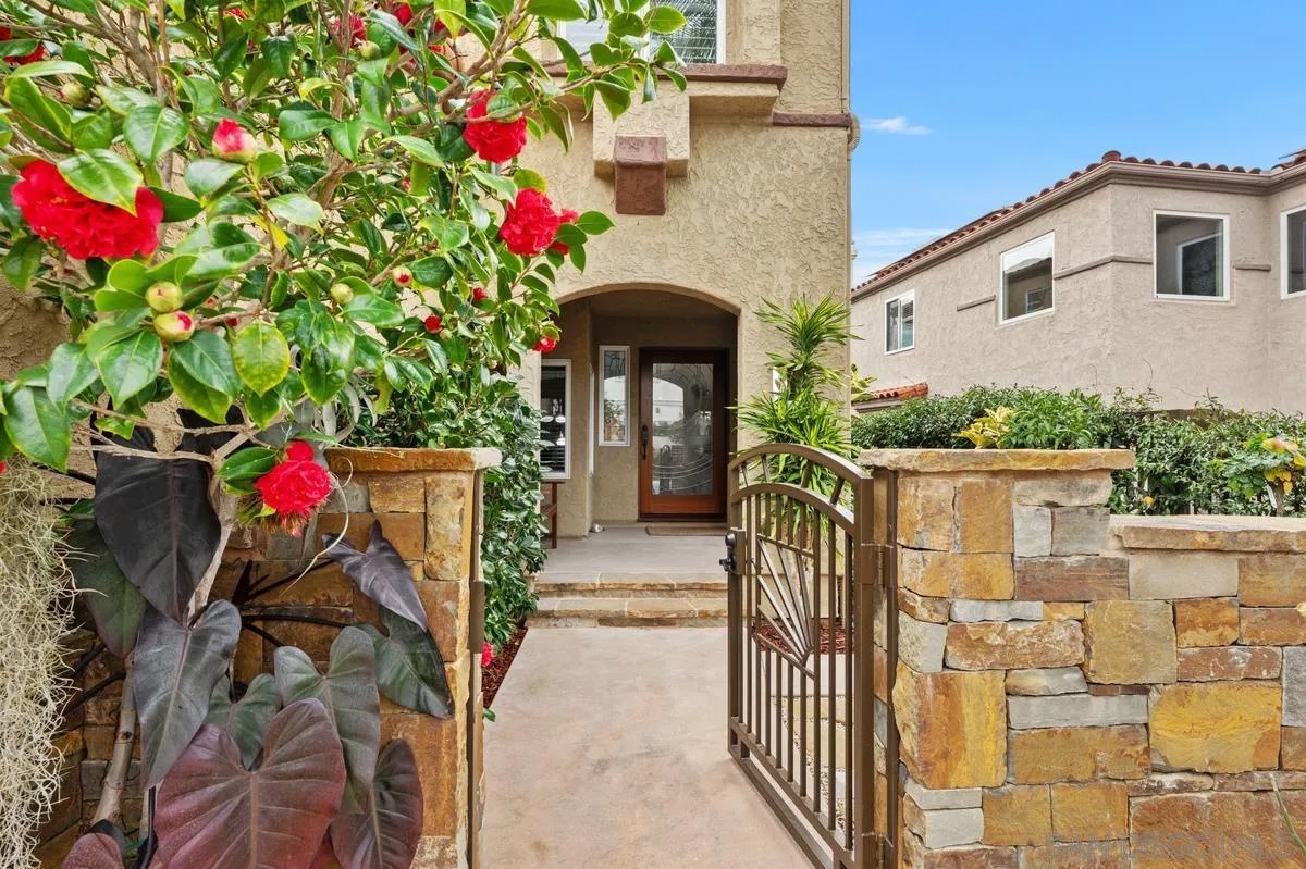 7521 Navigator Circle