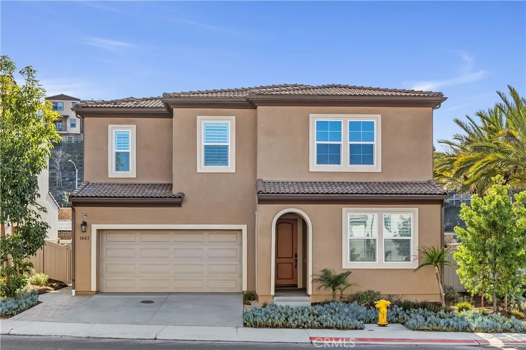 1603 Laurelwood
