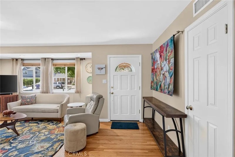 2532 Treelane