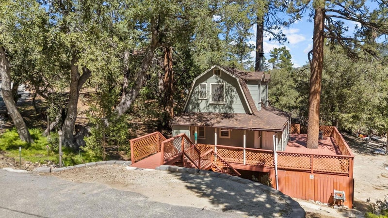 52910 Cedar Dr