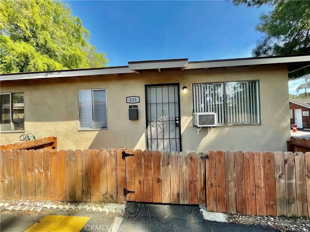 Photo of 935 E Route 66, Glendora, CA 91740 (MLS # CV26048433)