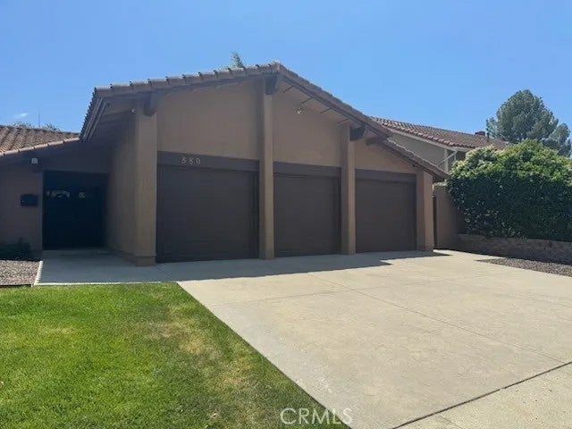 880 Tupelo Wood Court