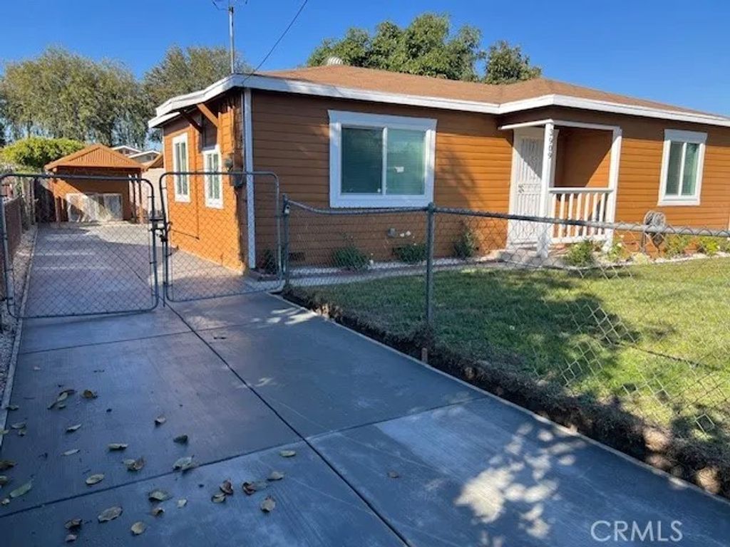 Photo of 3909 Glen Way, El Monte, CA 91731 (MLS # WS25282440)