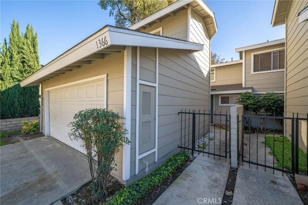 Photo of 1366 Oahu St, West Covina, CA 91792 (MLS # CV26005376)