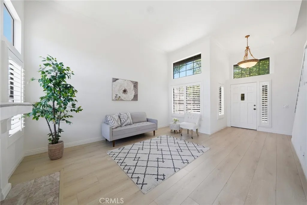 6231 E Twin Peak